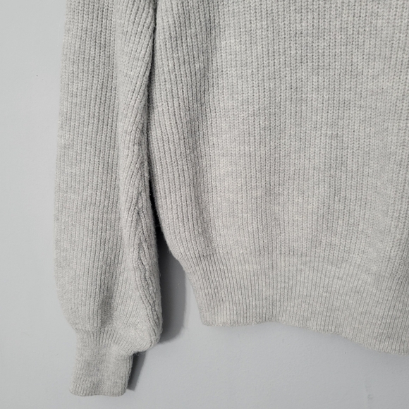 SO Light Gray Balloon Sleeve Knit Sweater - Picture 3 of 10
